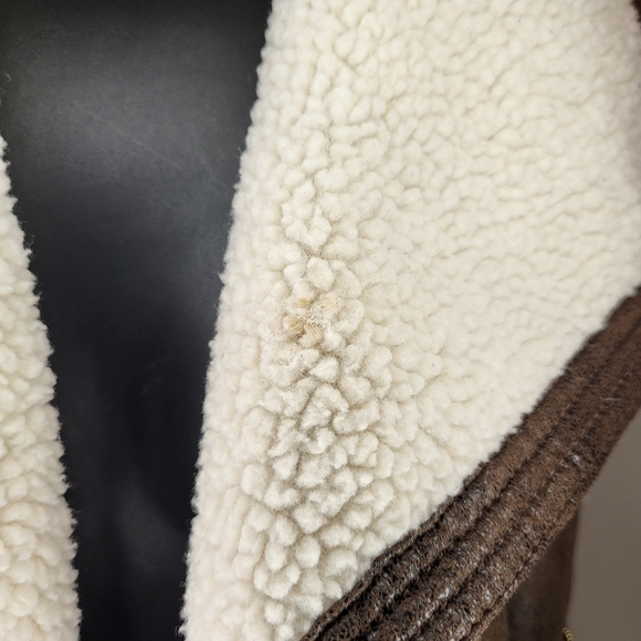 Forever 21 Fleece Lined Faux Leather Vest size Small - Picture 3 of 5